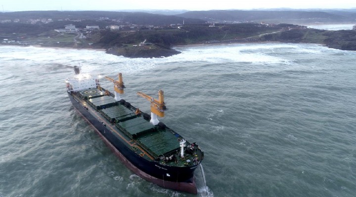 26 bin grostonluk gemi Beykoz açıklarında sürüklendi