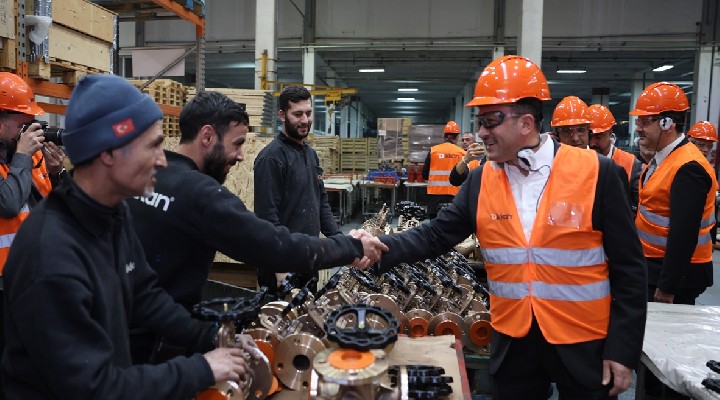 AK Partili Dağ, Kemalpaşa da fabrika ve esnaf ziyareti yaptı
