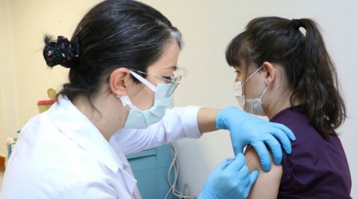 Çin den gelen aşı Türkiye de...Gönüllü aşılama başladı