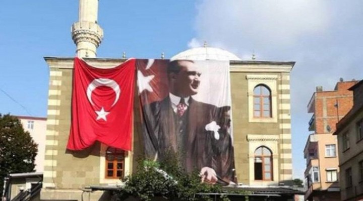 Atatürk’ün resmini camiden indirmedi