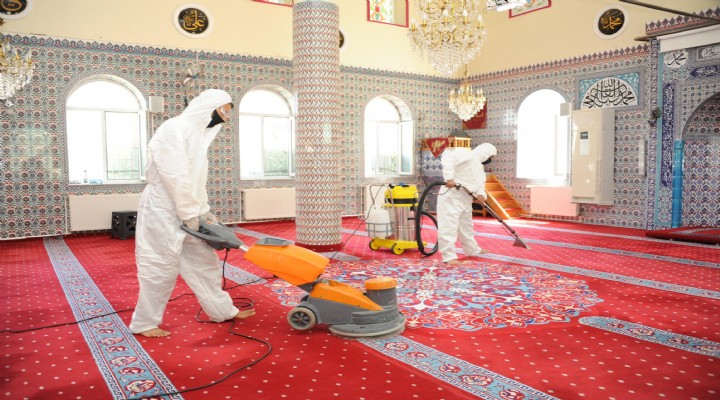 Balçova’da camilerin temizliği yapıldı