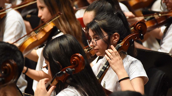 Barış Çocuk Orkestrası'ndan 8'inci konser