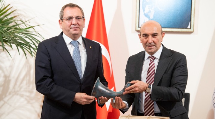 Başkan Soyer Ayvalık Belediye Başkanı Ergin’i ağırladı!