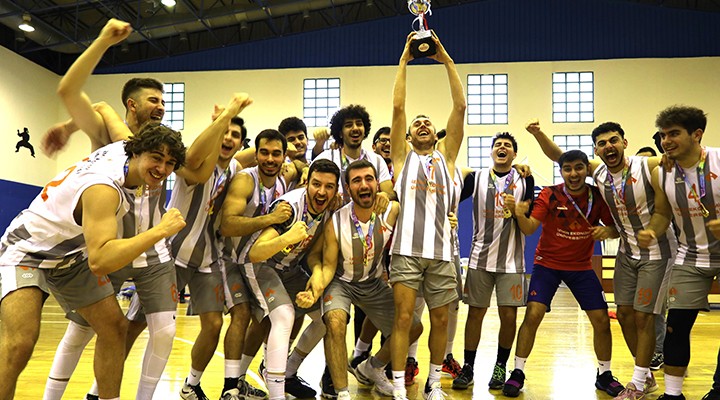 Basketbolda şampiyon  İzmir Ekonomi 