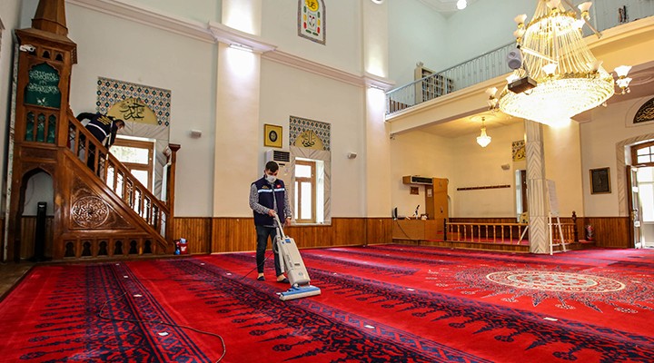 Buca nın camilerinde Ramazan temizliği
