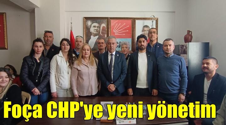 CHP Foça ilçe başkanlığına atanan Günal Biçer ve yönetim kurulu göreve başladı