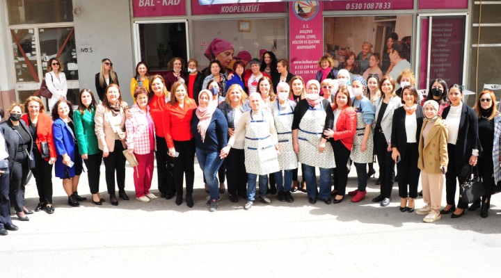 CHP nin seçilmiş kadınları İzmir de buluştu