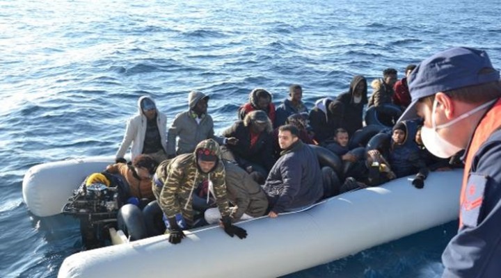 Dikili deki göçmenleri Sahil Güvenlik kurtardı!