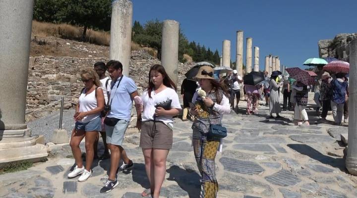 Efes e turist akını