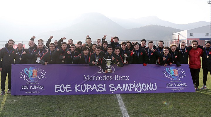 Ege Kupası nda şampiyon Türkiye