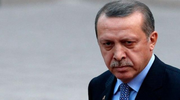 Erdoğan, hangi gazetecinin boynunu sıktı