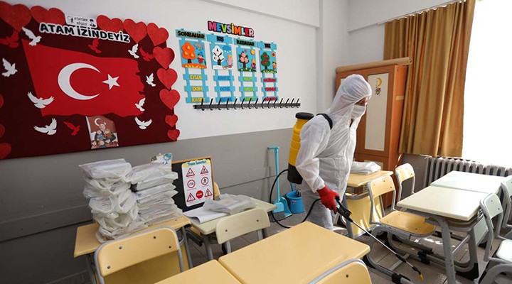 Güzelbahçe de okullar dezenfekte edildi