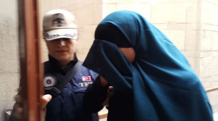 Interpol ün aradığı DEAŞ lı kadınlar Kilis te yakalandı!