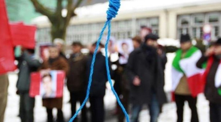 İran da 3 kadın idam edildi!
