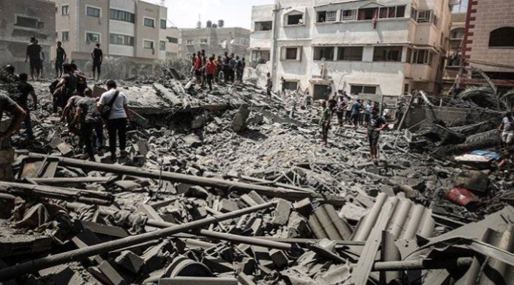 İsrail Gazze yi vurdu: Onlarca yaralı var!