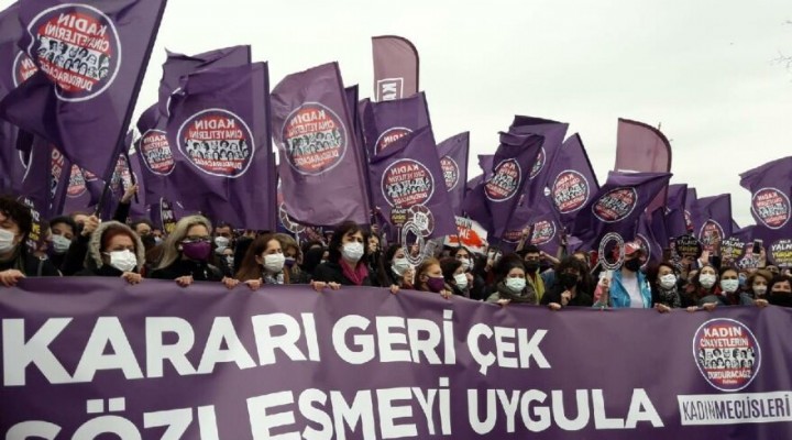 İstanbul Sözleşmesi kararına protesto