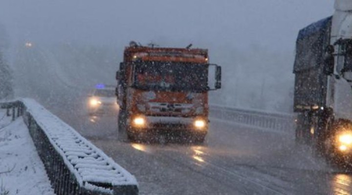 İzmir-Ankara yolunda kar seferberliği