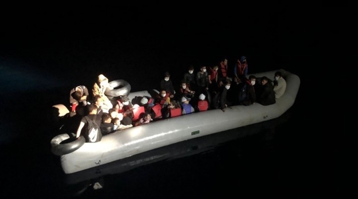 İzmir açıklarında 31 sığınmacı kurtarıldı!