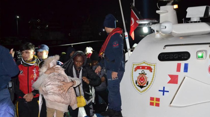 İzmir de 77 kaçak göçmen yakalandı