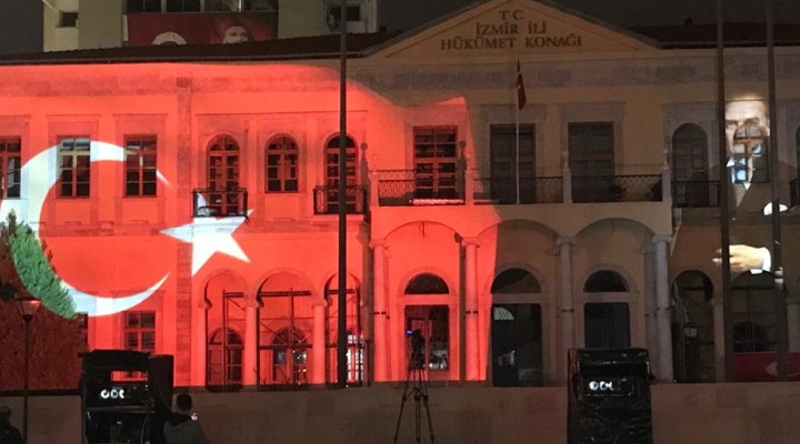 İzmir de Atatürk ün sesinden 10. Yıl Söylevi