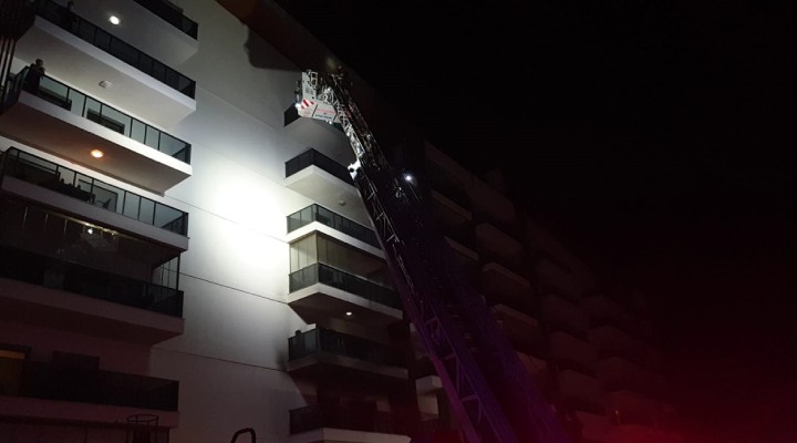 İzmir de apartman yangını