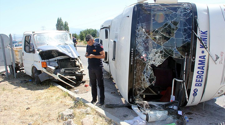 İzmir de feci kaza: 11 yaralı