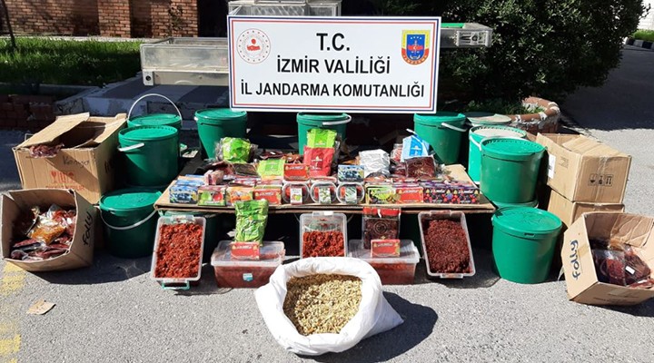 İzmir de kaçak tütün operasyonu...