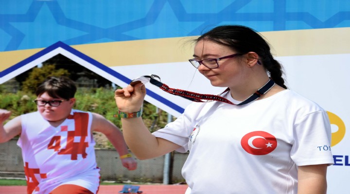 İzmir de özel sporcular yarışı