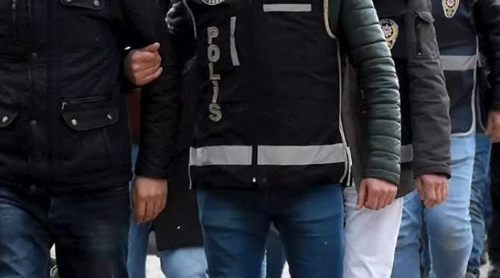 İzmir de şafak baskını! 35 kişi gözaltına alındı
