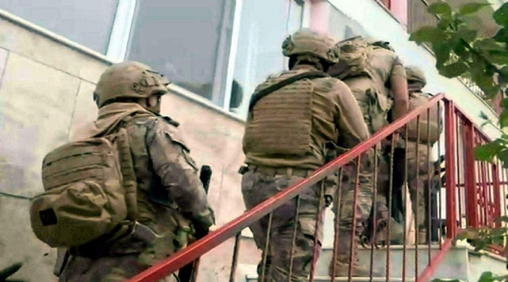 İzmir de terör örgütlerine operasyon: 9 gözaltı!