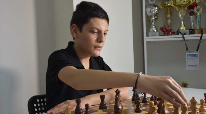 İzmirli Arda, satrançta Avrupa şampiyonu oldu!