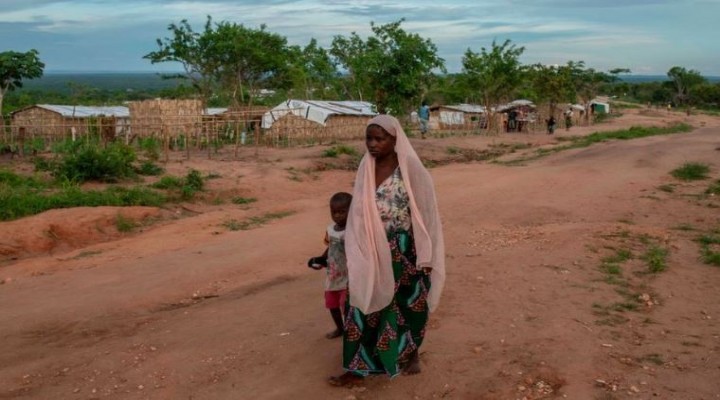 Mozambik te  IŞİD bağlantılı cihatçı militanlar çocukların başlarını kesiyor 