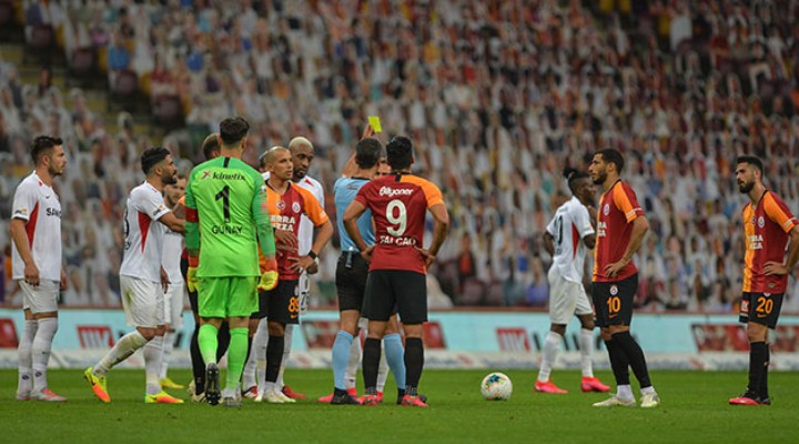 Nefes kesen maç... Galatasaray a büyük şok