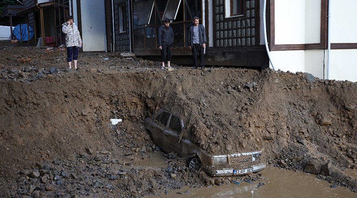 Rize de sel felaketi: 2 ölü, 6 kişi kayıp