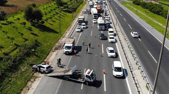 TEM Otoyolu’nda kaza: Trafik durma noktasına geldi