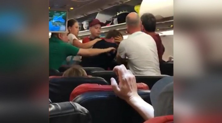 THY uçağında kavga! Yolcular birbirine girdi..