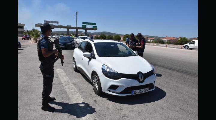 Trafik cezası bayramı... İzmir de sürücüler yandı