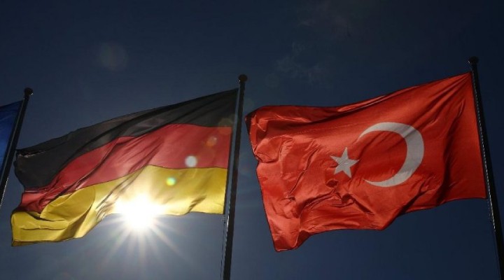 Almanya dan  Türkiye ye seyahat  açıklaması