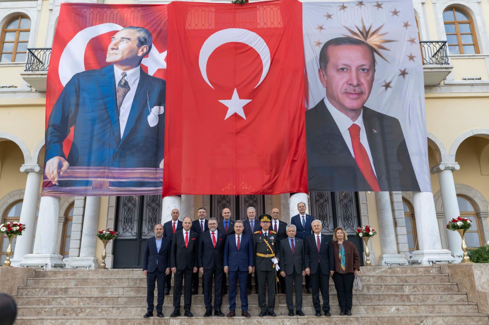 İzmir'de Cumhuriyet coşkusu