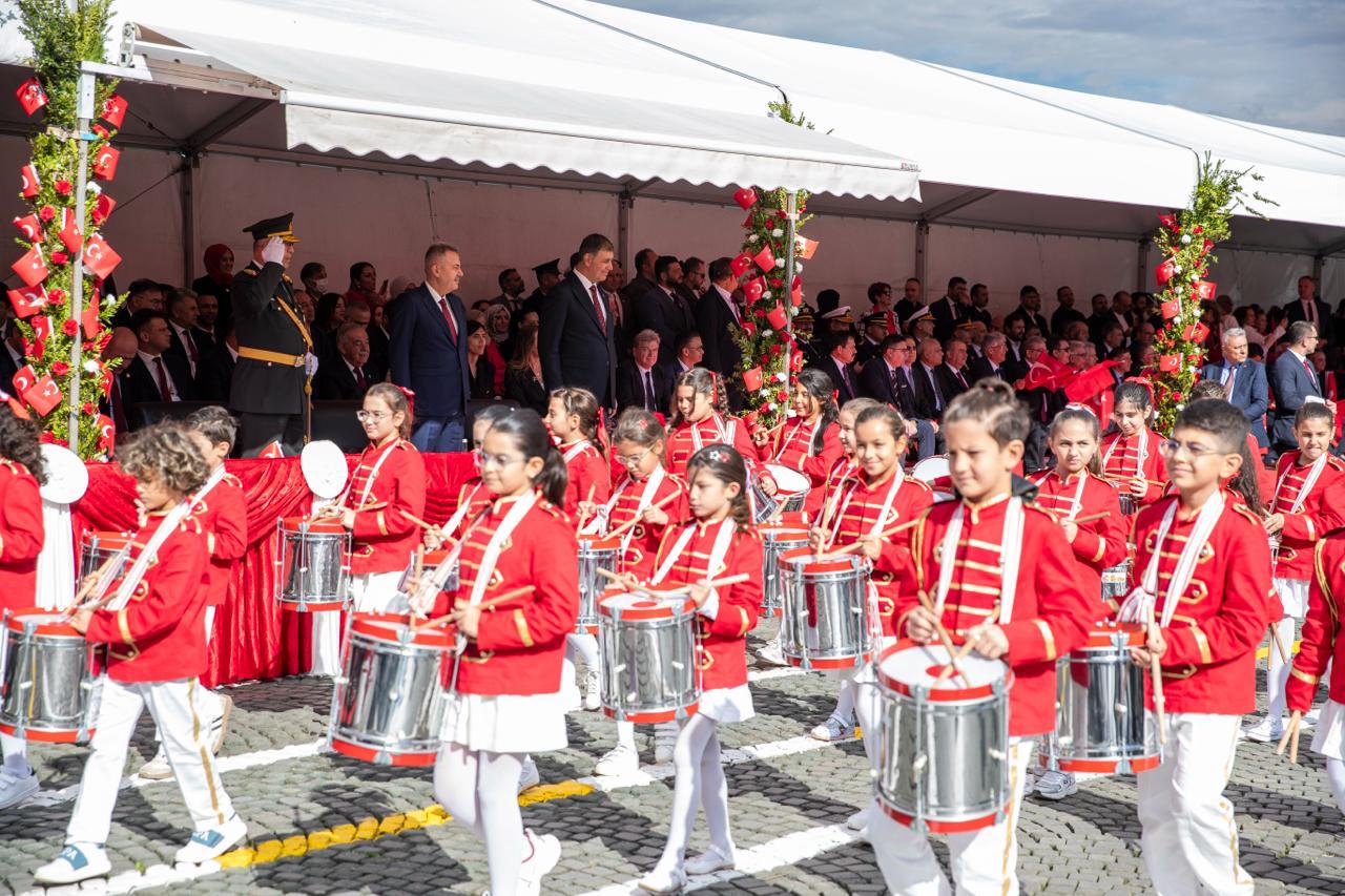 İzmir'de Cumhuriyet coşkusu