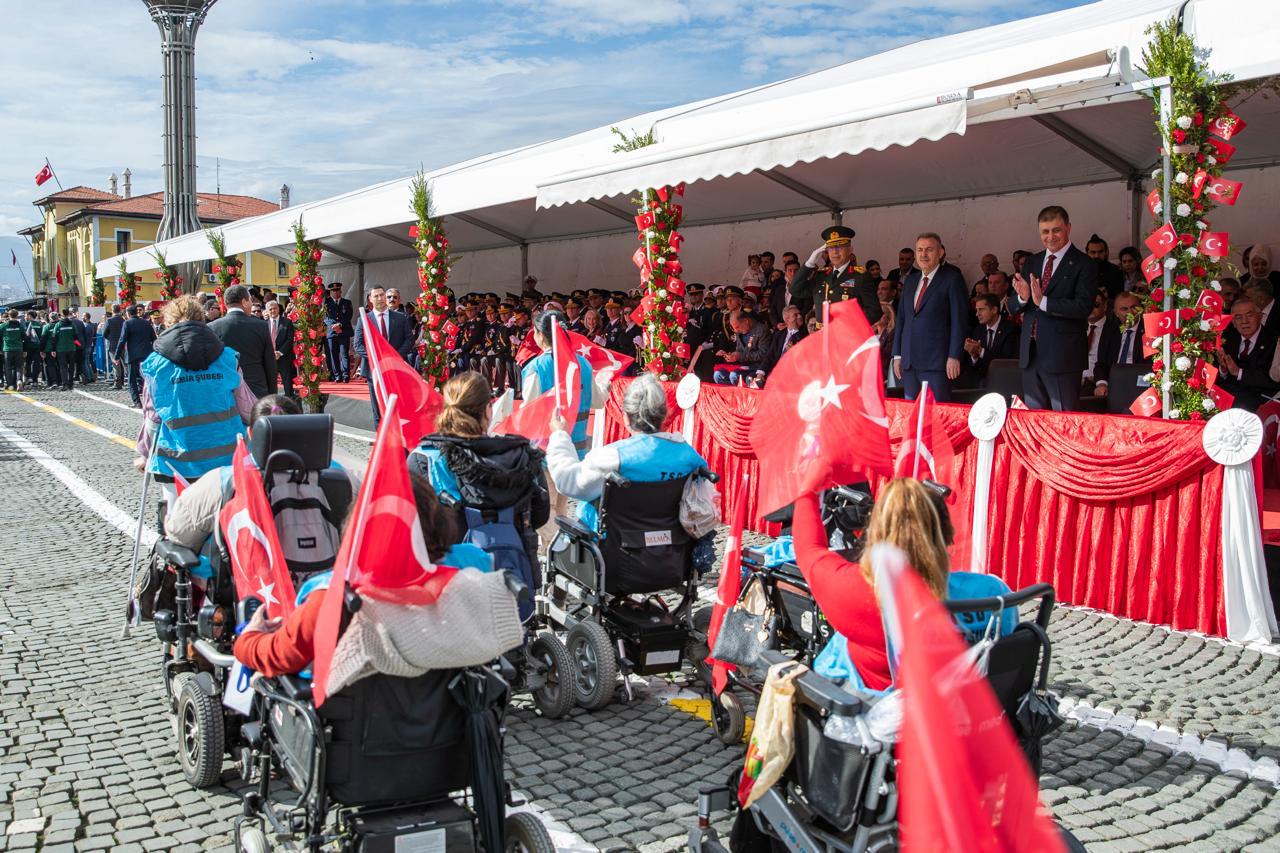 İzmir'de Cumhuriyet coşkusu