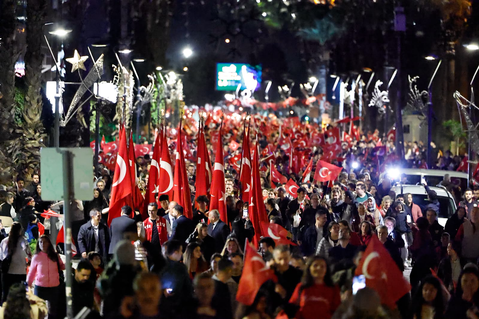 İzmir'de muhteşem Cumhuriyet kutlaması