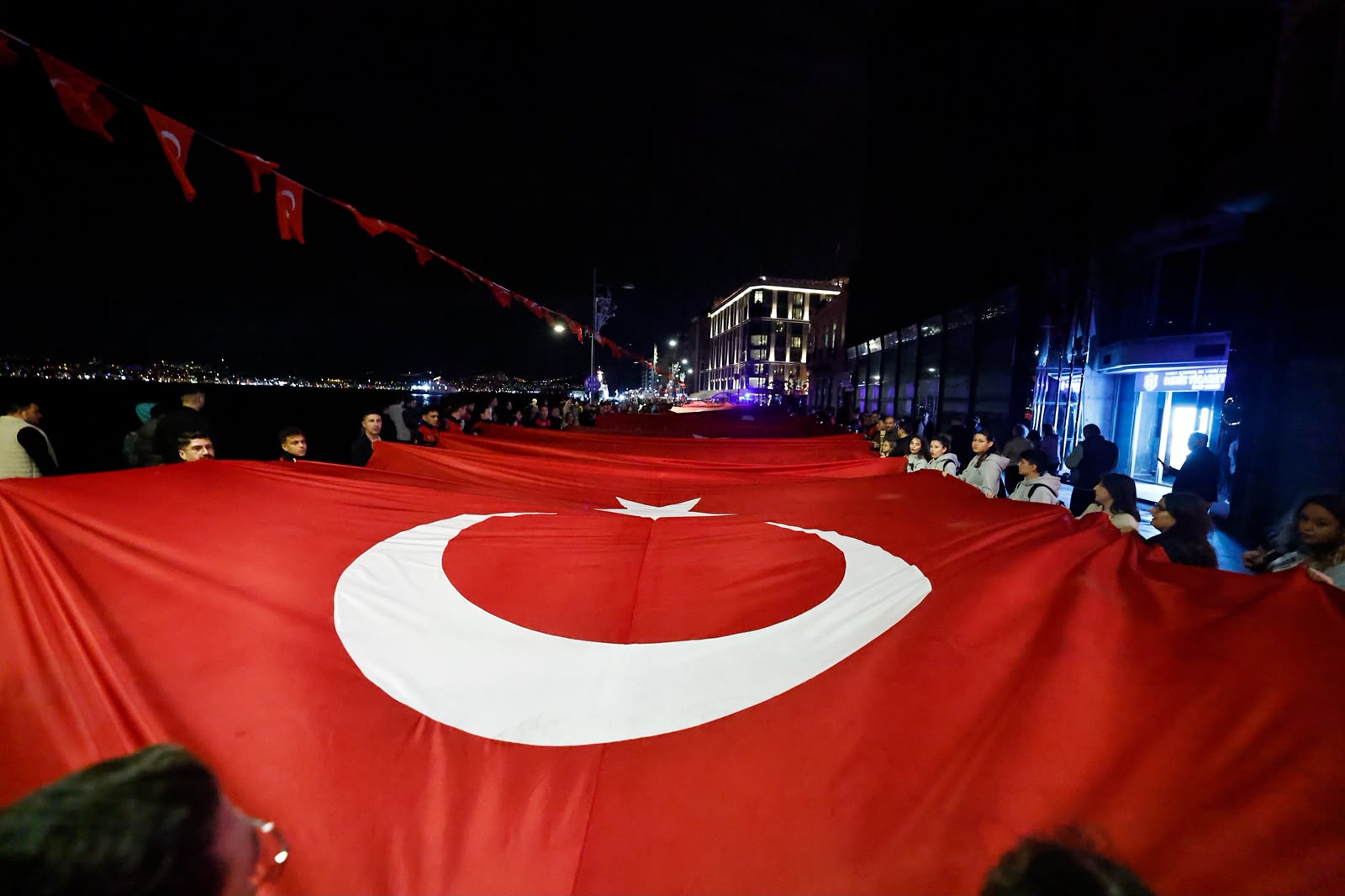 İzmir'de muhteşem Cumhuriyet kutlaması