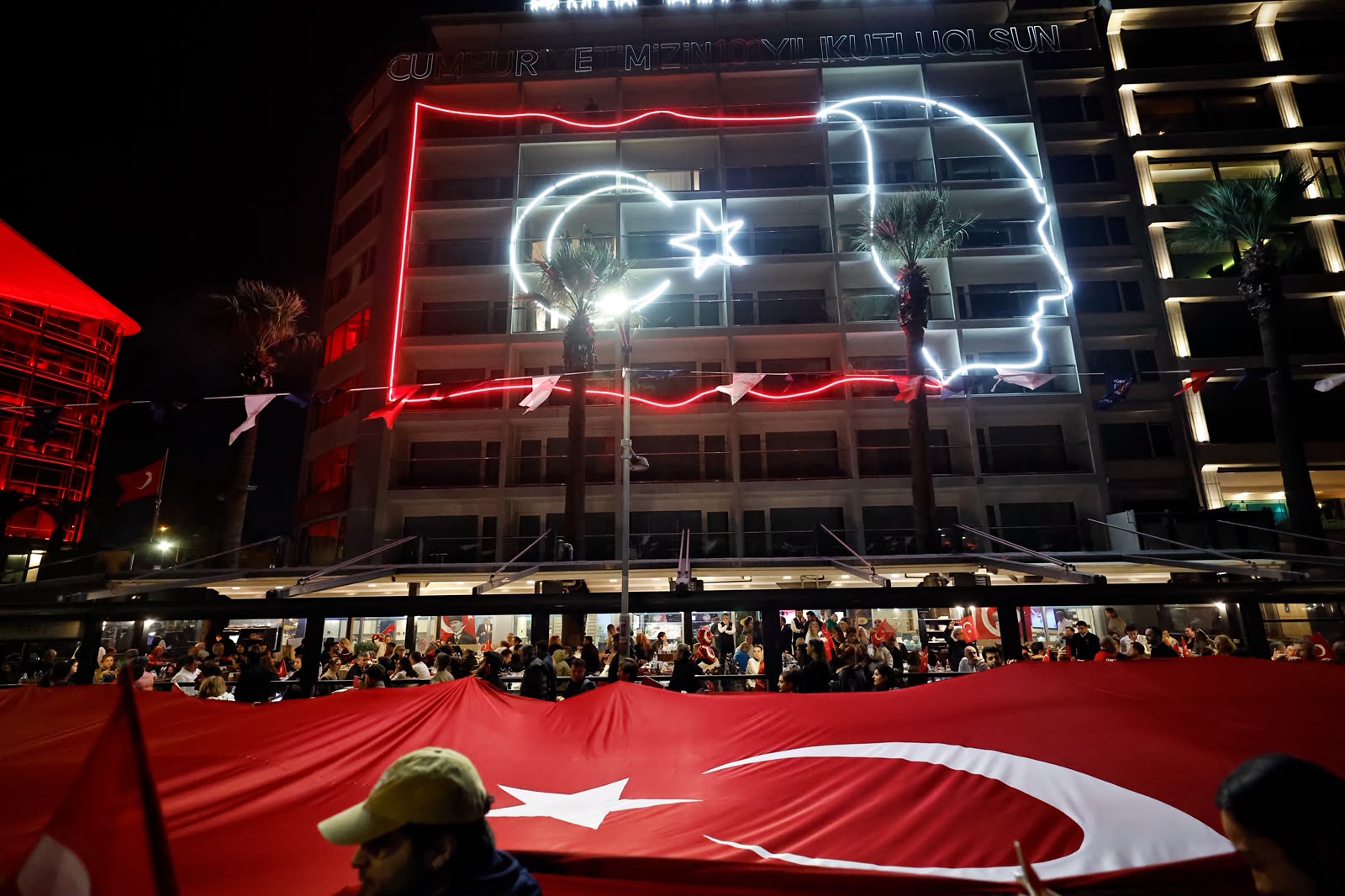 İzmir'de muhteşem Cumhuriyet kutlaması
