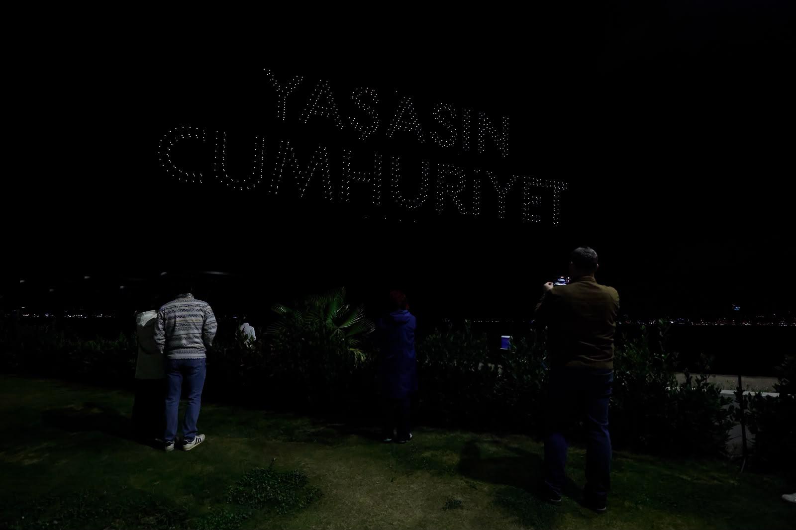 İzmir'de muhteşem Cumhuriyet kutlaması