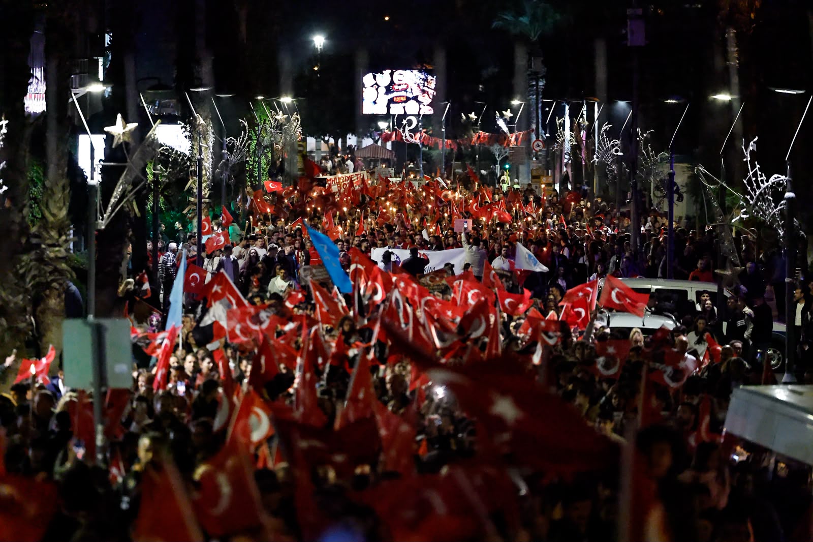 İzmir'de muhteşem Cumhuriyet kutlaması