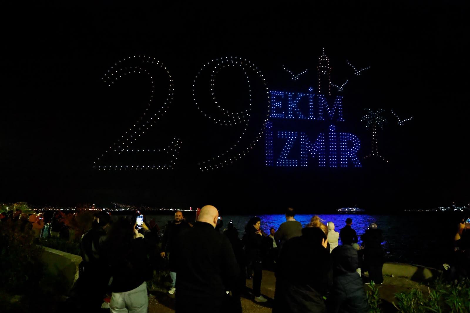 İzmir'de muhteşem Cumhuriyet kutlaması