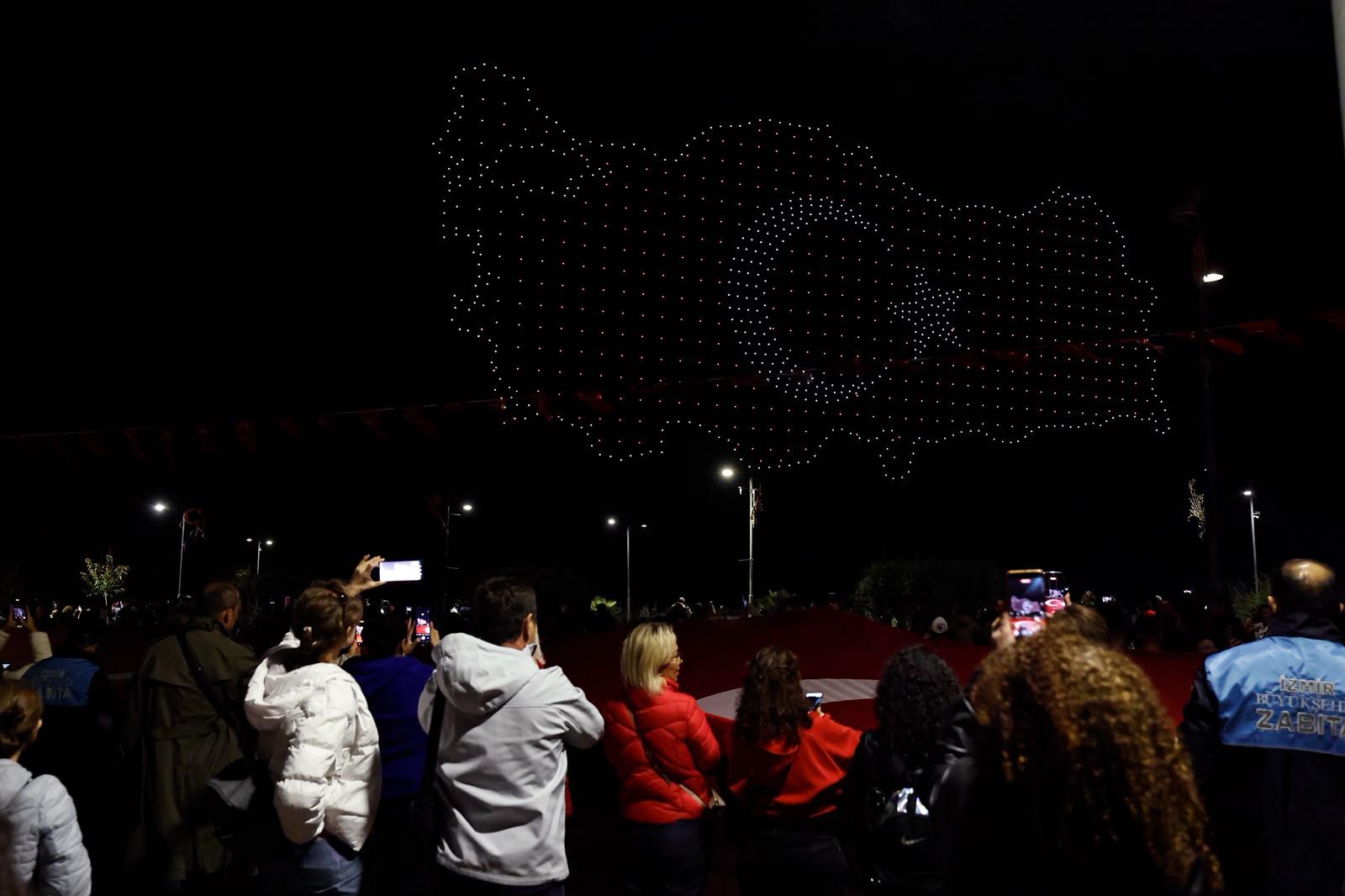 İzmir'de muhteşem Cumhuriyet kutlaması
