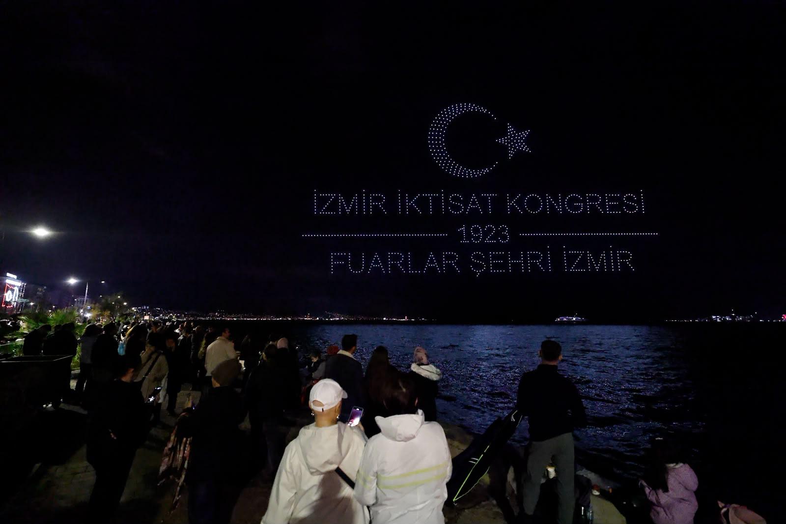 İzmir'de muhteşem Cumhuriyet kutlaması