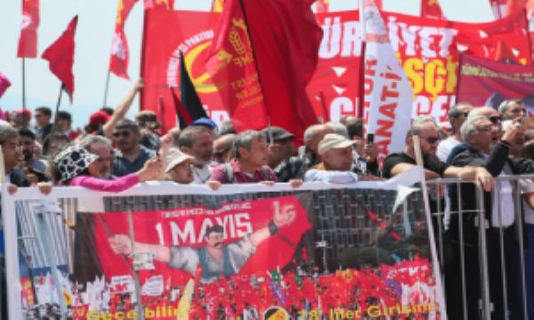 İzmir'de coşkulu 1 Mayıs... 